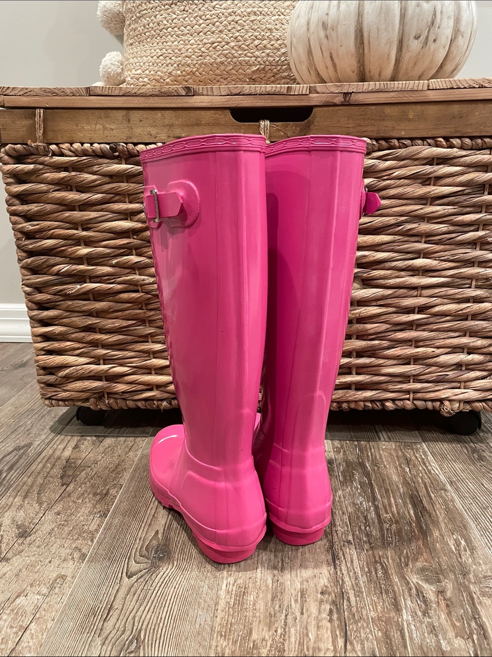 Hunter Women's Tall Rain Boots in Hot Pink size 5 - Picture 3 of 5